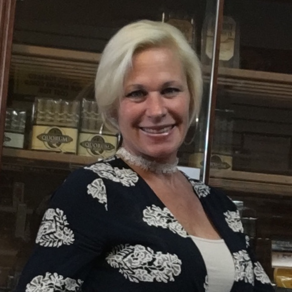 Meet your Posher, Jillian